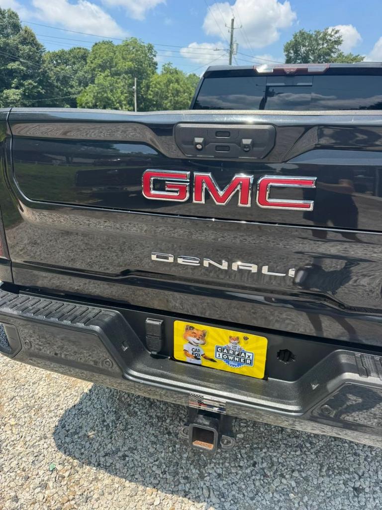 2020 GMC Sierra 2500 HD Crew Cab - $44,400