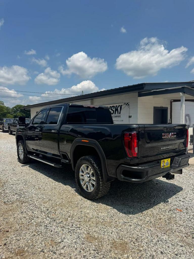 2020 GMC Sierra 2500 HD Crew Cab - $44,400