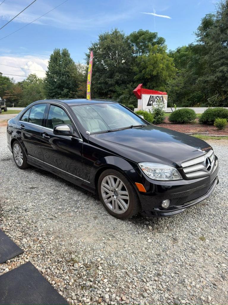 2009 Mercedes-Benz C-Class - $8,900