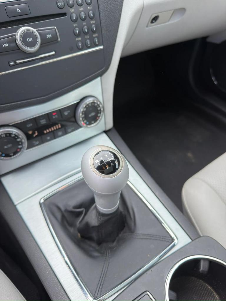 2009 Mercedes-Benz C-Class - $8,900