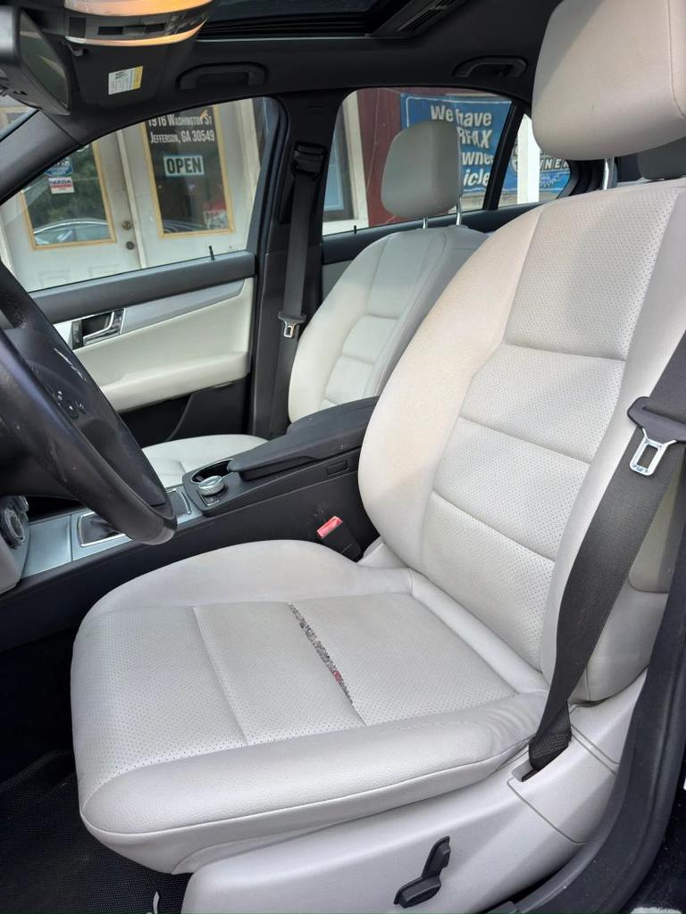 2009 Mercedes-Benz C-Class - $8,900