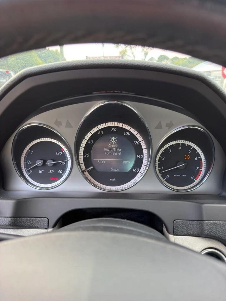 2009 Mercedes-Benz C-Class - $8,900