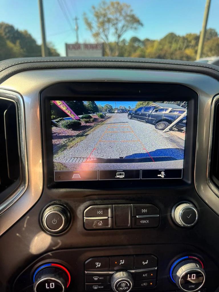 2022 Chevrolet Silverado Hd - $33,900