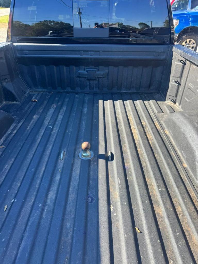 2022 Chevrolet Silverado Hd - $33,900