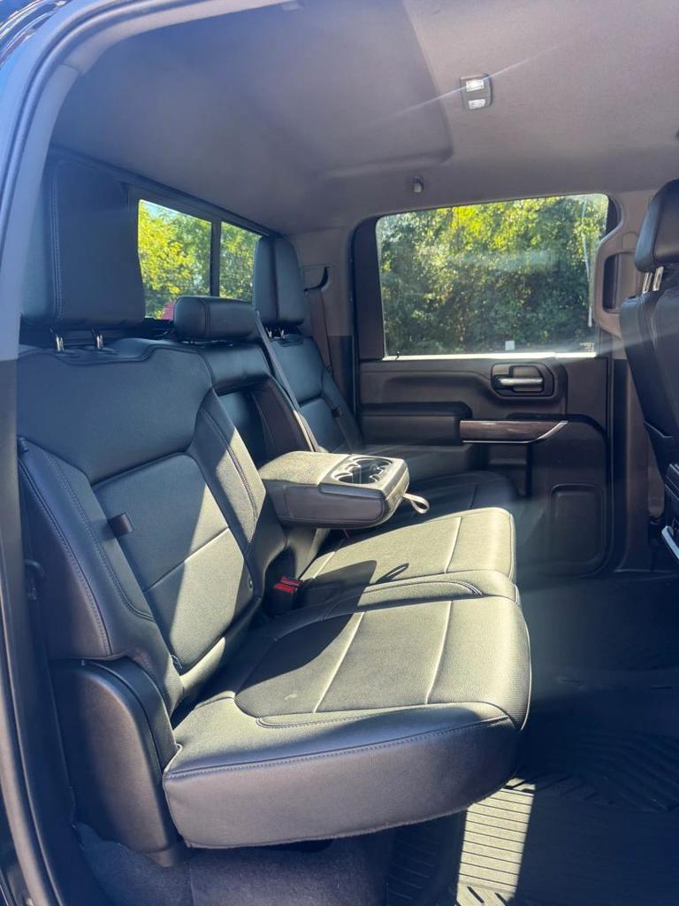 2022 Chevrolet Silverado Hd - $33,900