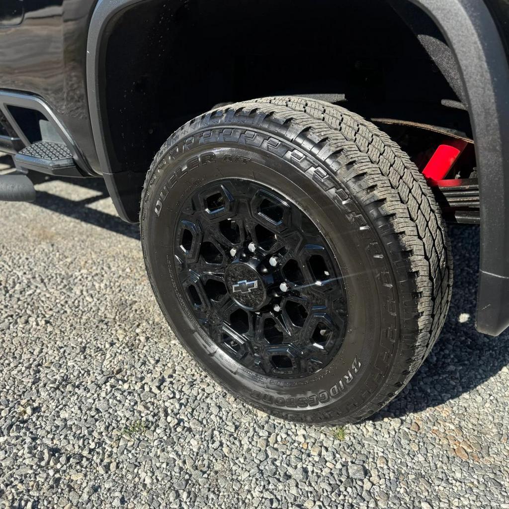 2022 Chevrolet Silverado Hd - $33,900