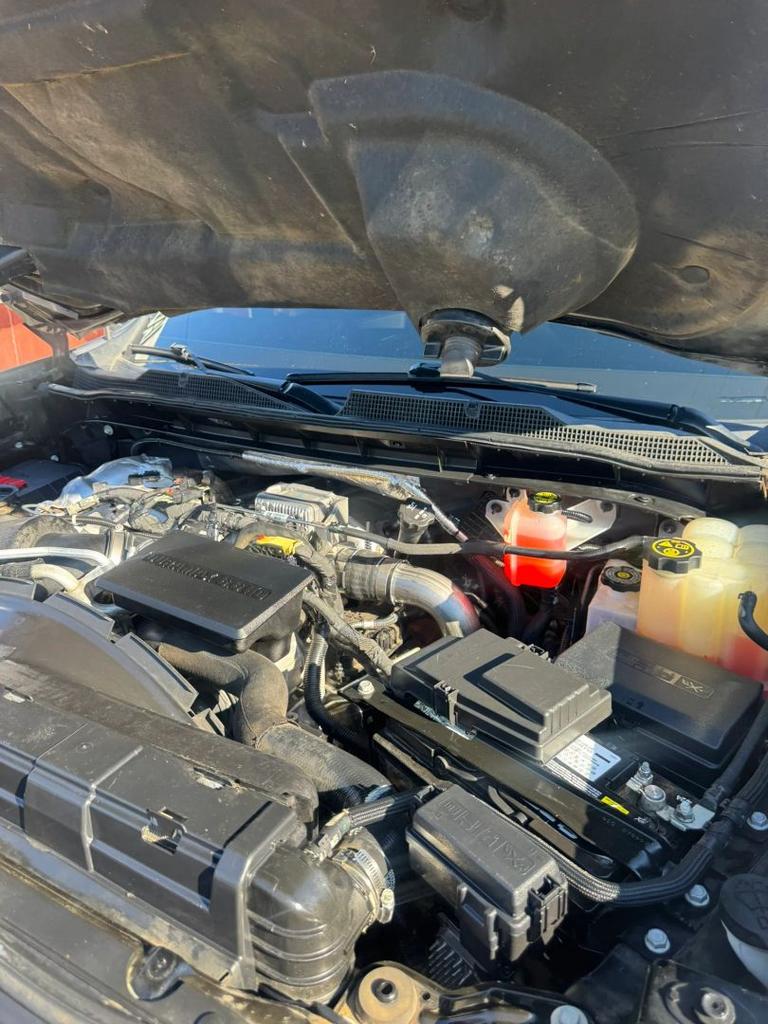 2022 Chevrolet Silverado Hd - $33,900