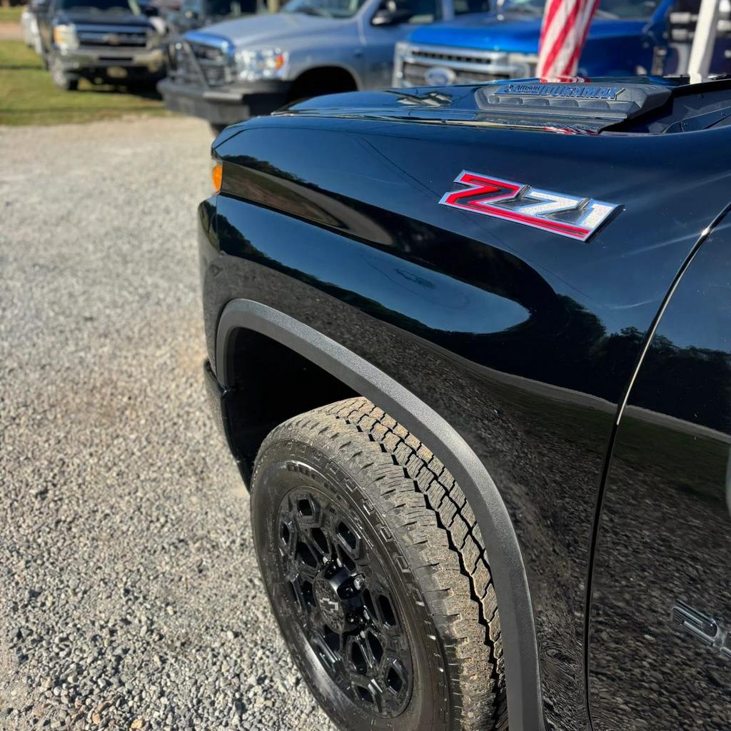 2022 Chevrolet Silverado Hd - $33,900