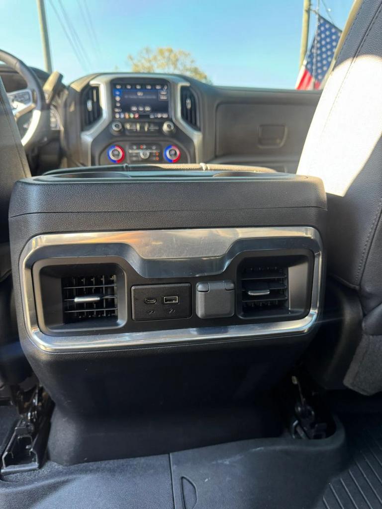 2022 Chevrolet Silverado Hd - $33,900