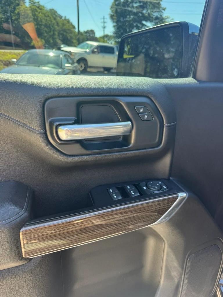 2020 Chevrolet Silverado 1500 Crew Cab - $18,900