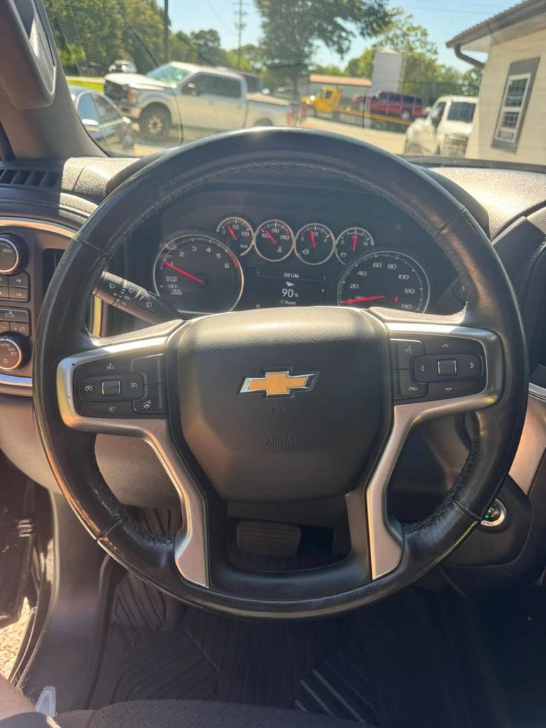 2020 Chevrolet Silverado 1500 Crew Cab - $18,900