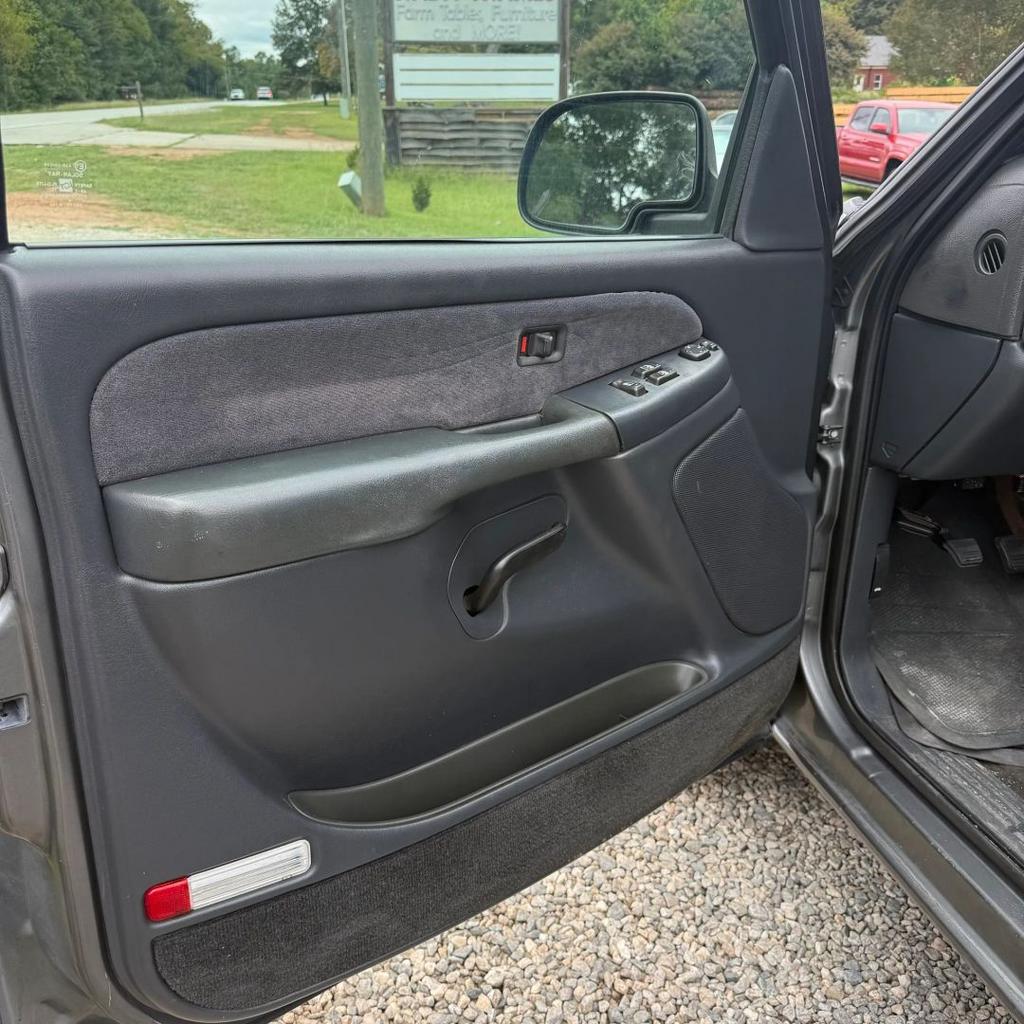 2001 Chevrolet Silverado - $9,900