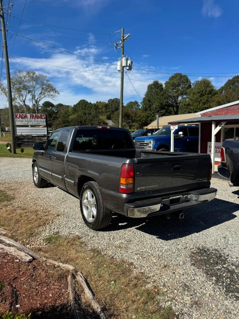 2001 Chevrolet Silverado - $9,900