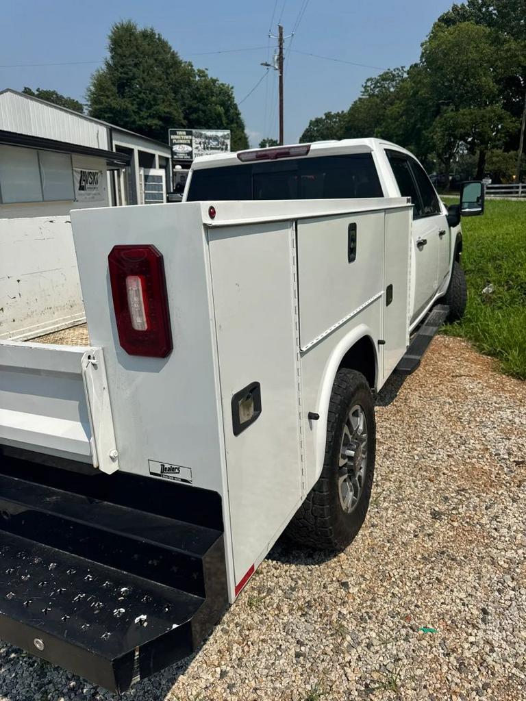 2022 GMC Sierra Hd - $38,900