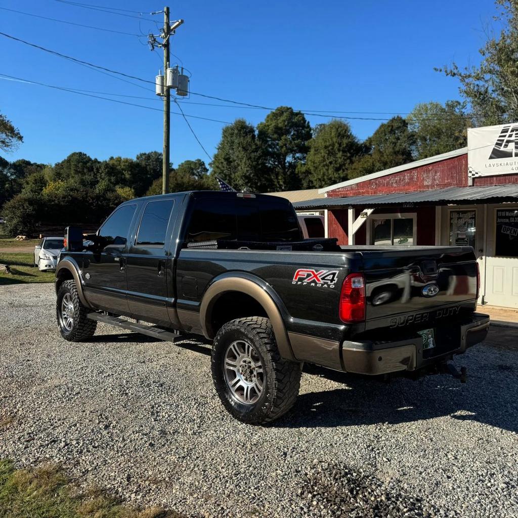 2015 Ford F-350 - $22,900