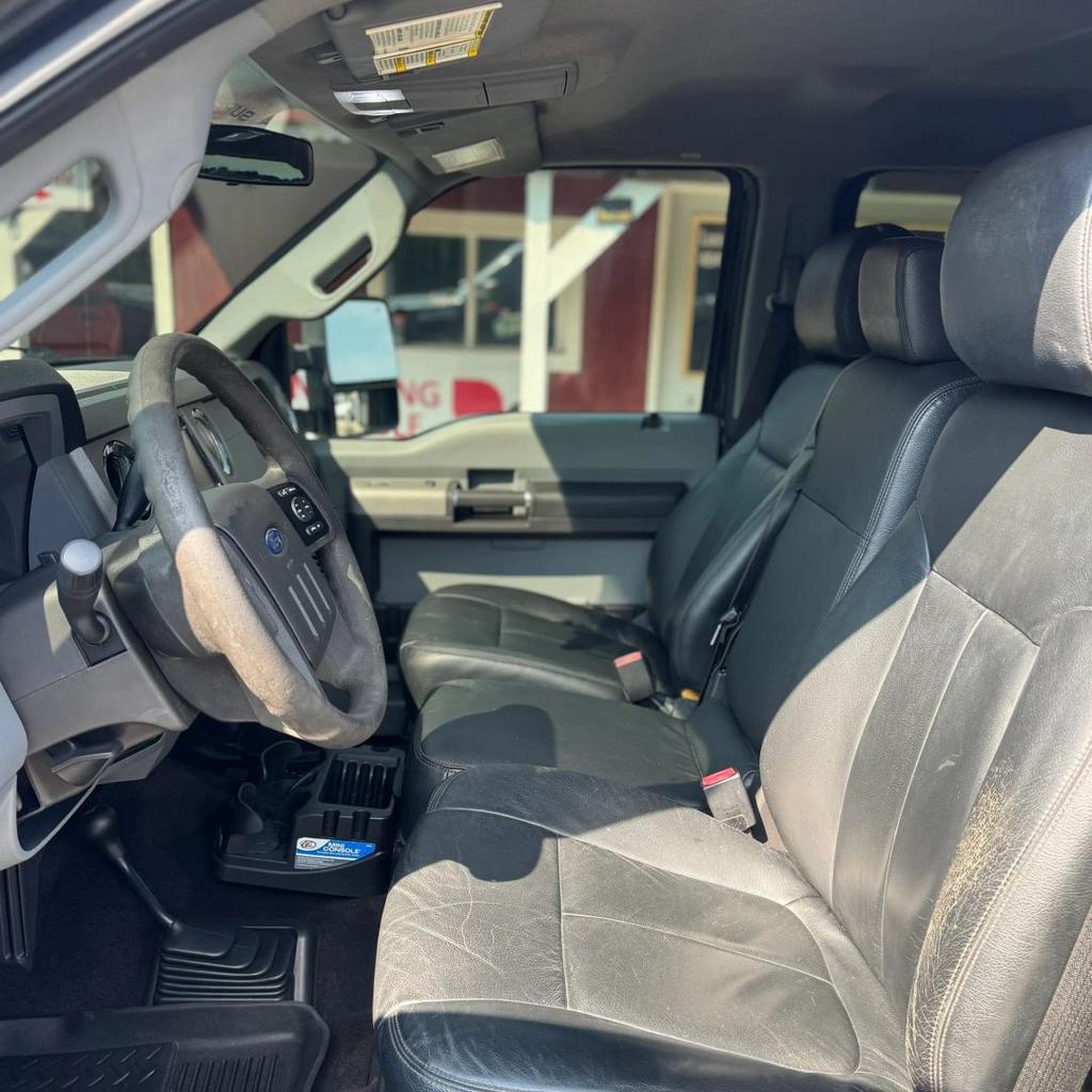 2015 Ford F-350 - $28,500