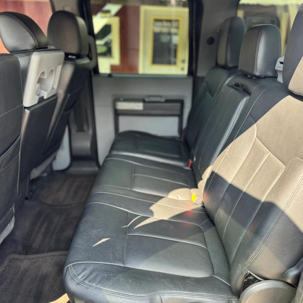 2015 Ford F-350 - $28,500