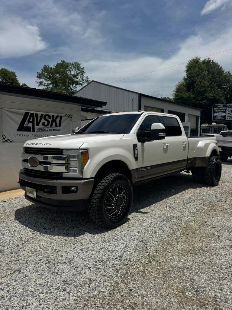 2018 Ford F-350 - $34,900