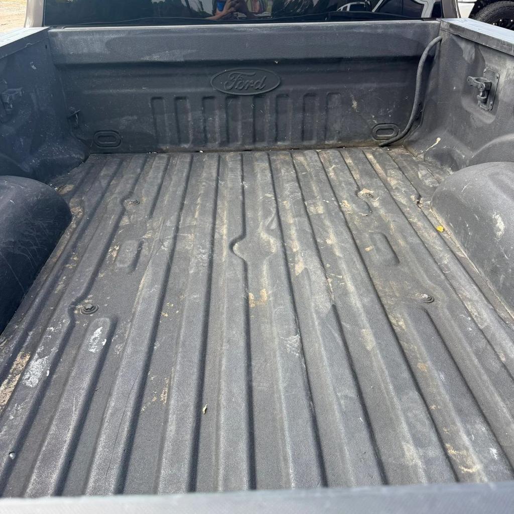 2017 Ford F-350 - $21,900