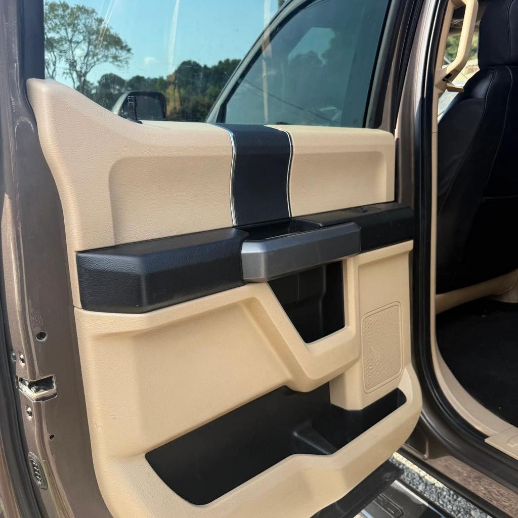 2017 Ford F-350 - $21,900