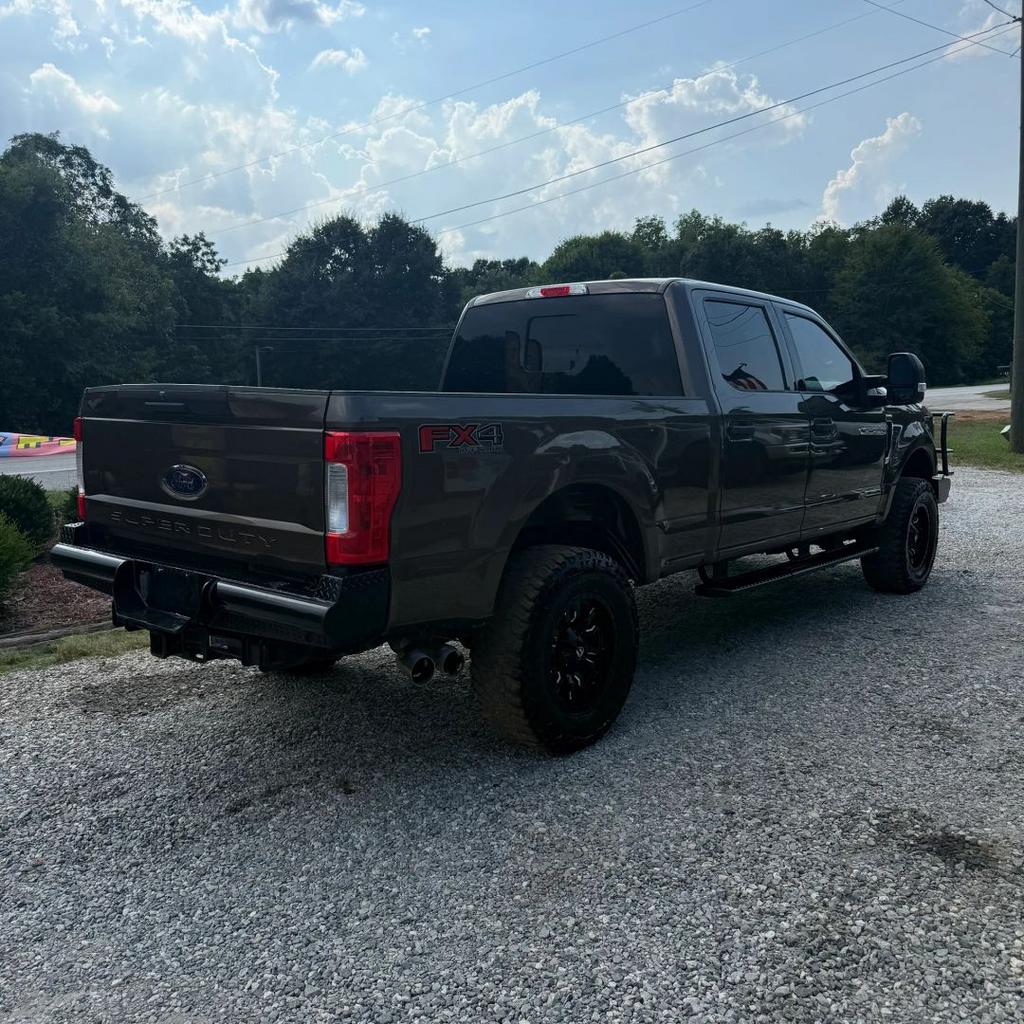 2017 Ford F-350 - $21,900