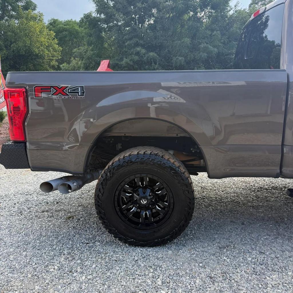 2017 Ford F-350 - $21,900