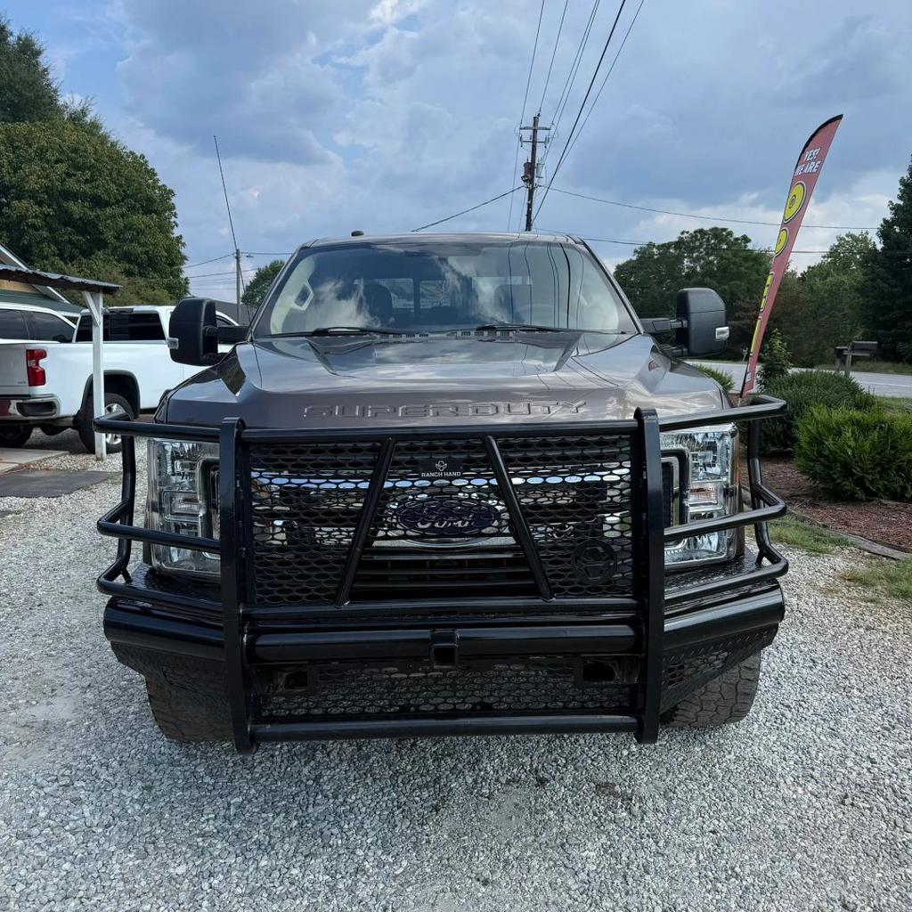 2017 Ford F-350 - $21,900