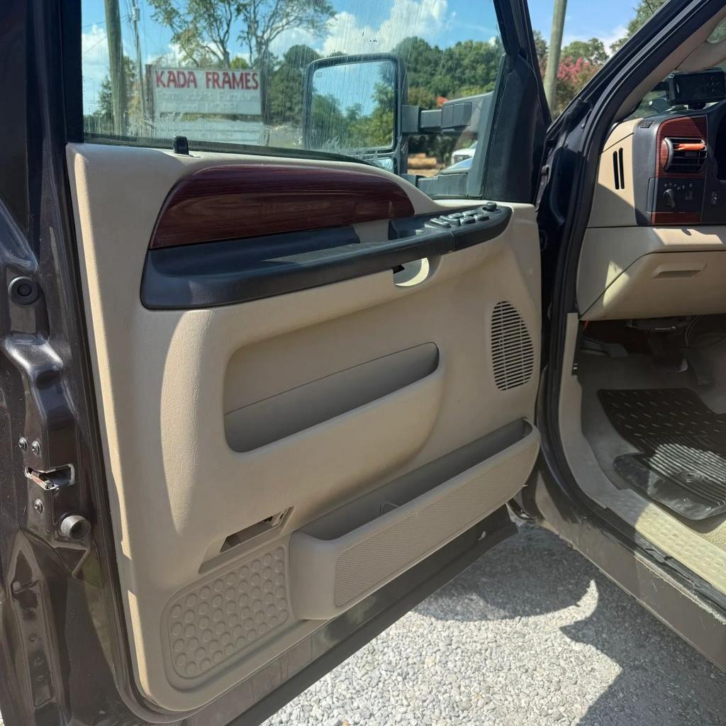 2006 Ford F-250 - $9,990