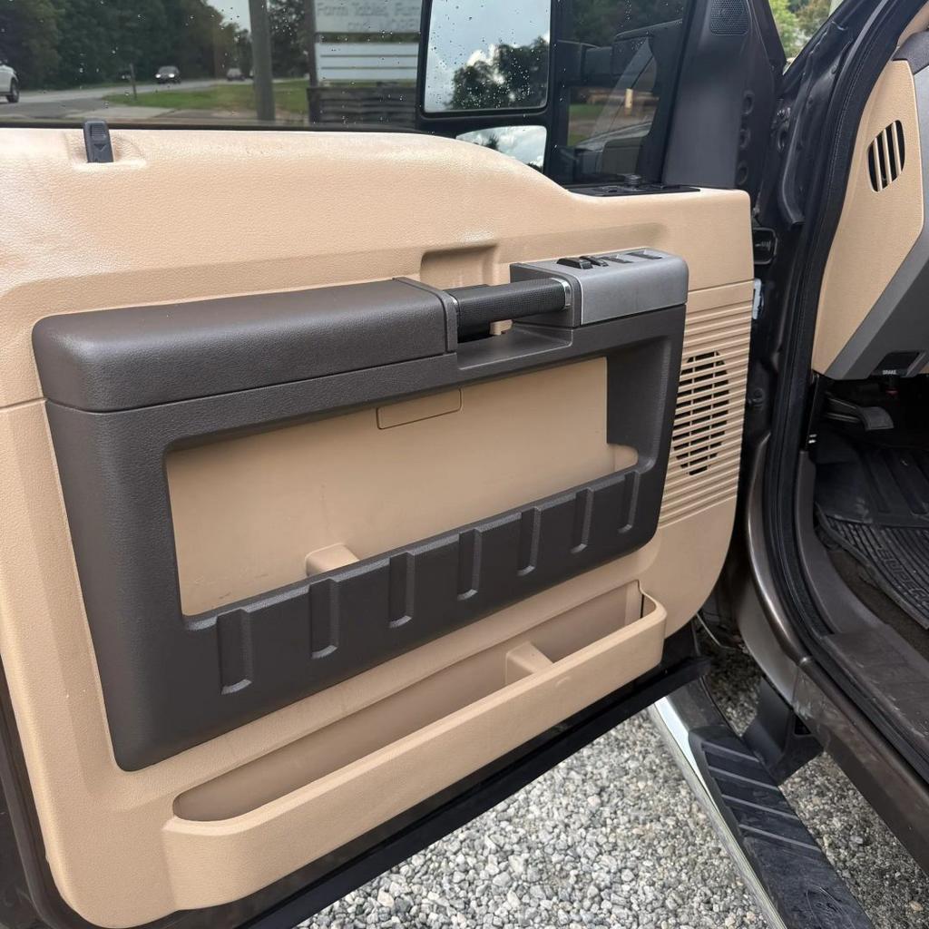 2015 Ford F-250 - $24,900