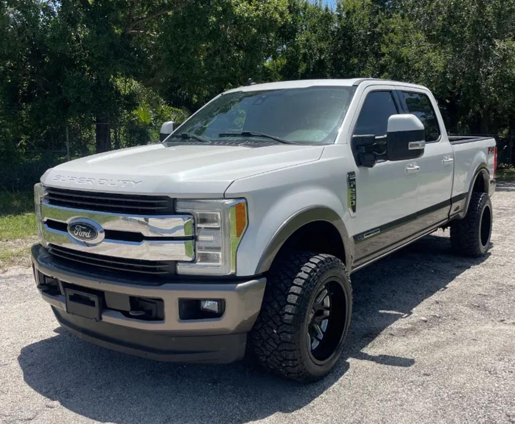 2019 Ford F250 - $34,900