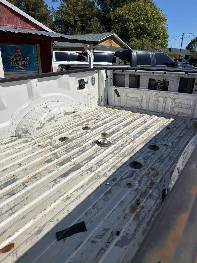 2021 Ford F-350 - $32,900