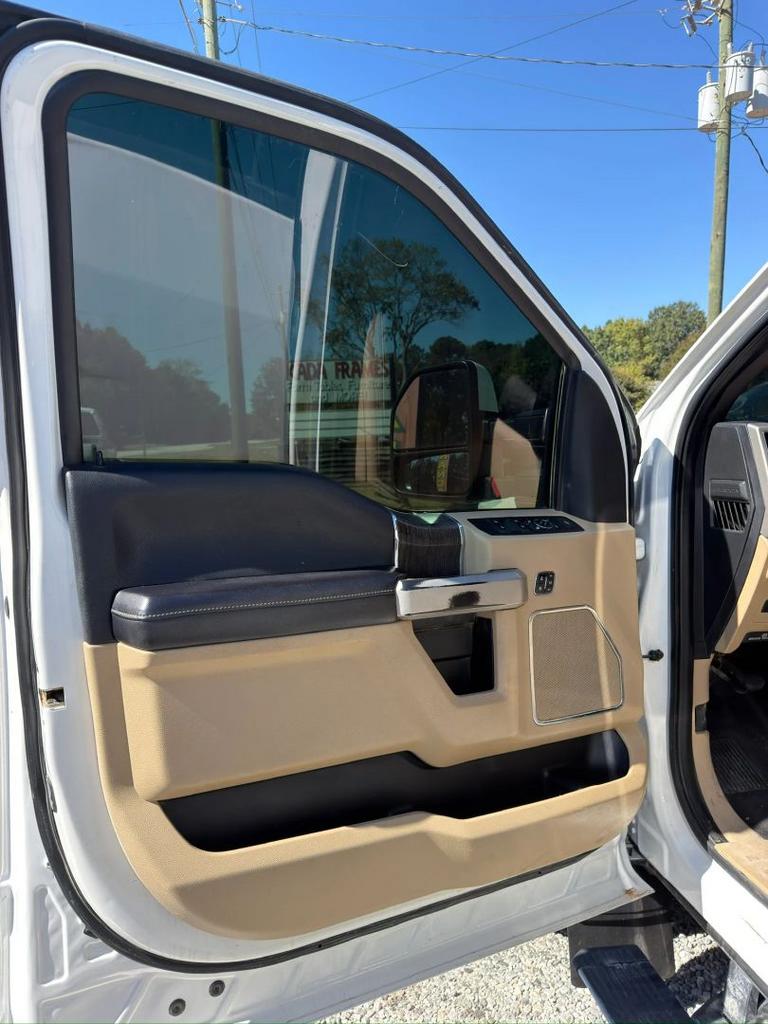 2021 Ford F-350 - $32,900