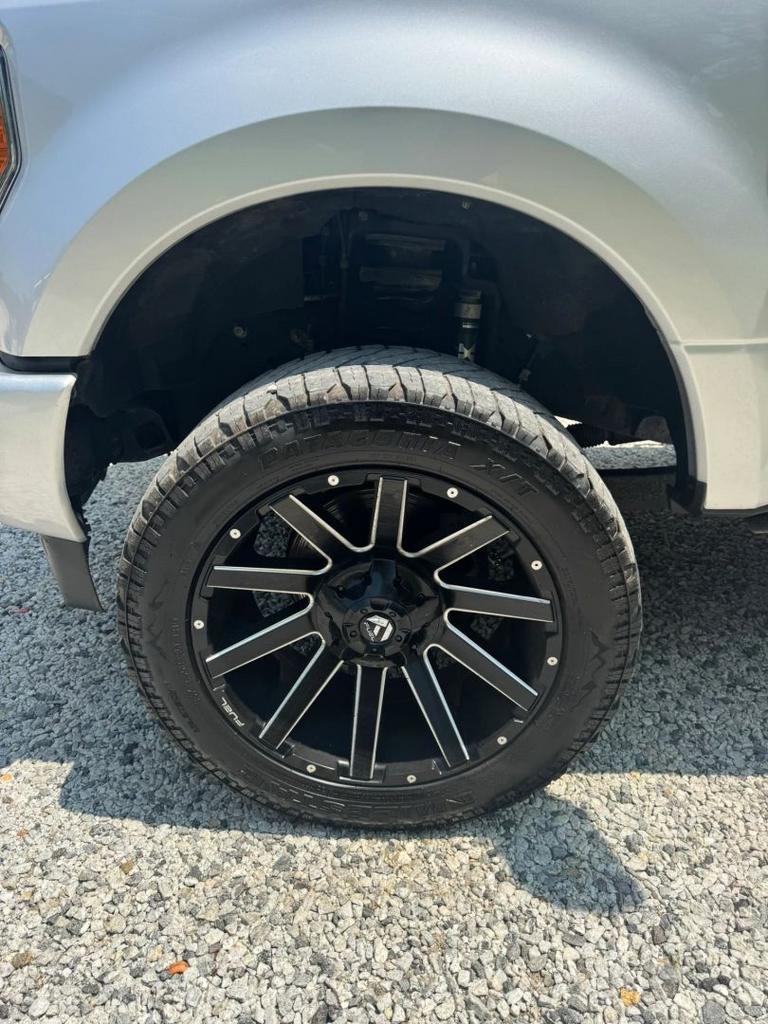 2019 Ford F250 - $32,900