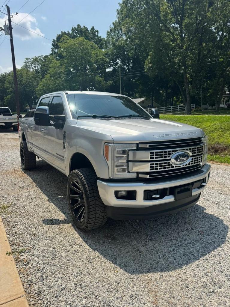 2019 Ford F250 - $32,900