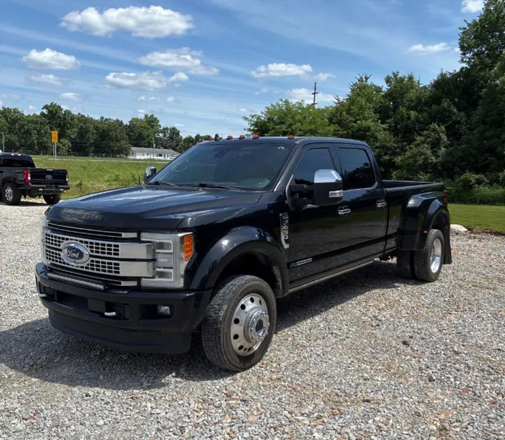 2019 Ford F450 - $35,900
