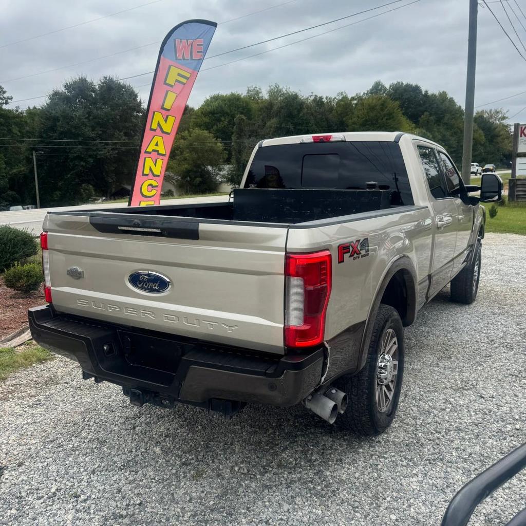 2017 Ford F-250 - $29,000