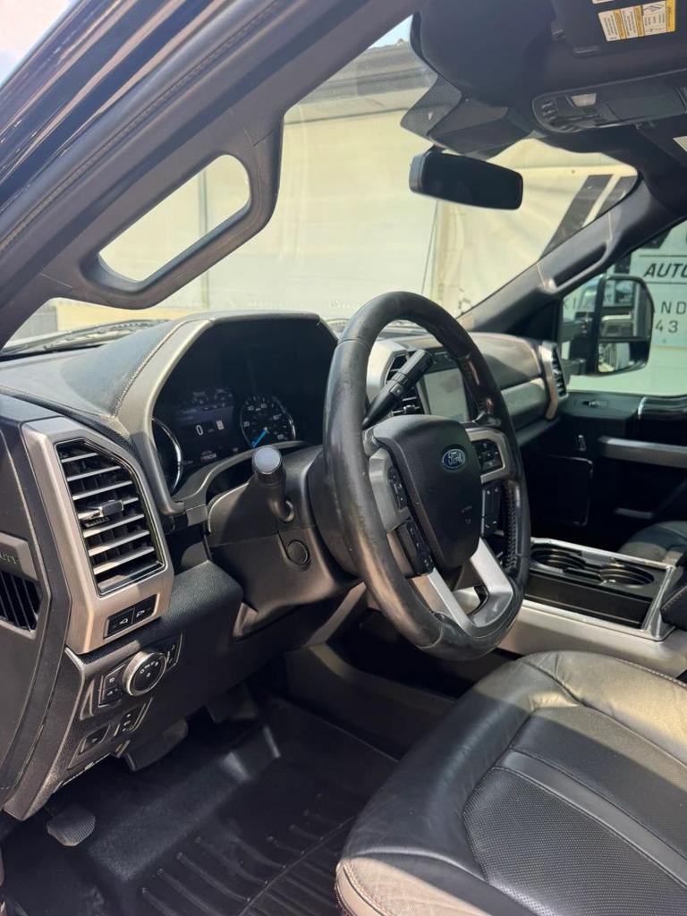2020 Ford F350 - $35,500