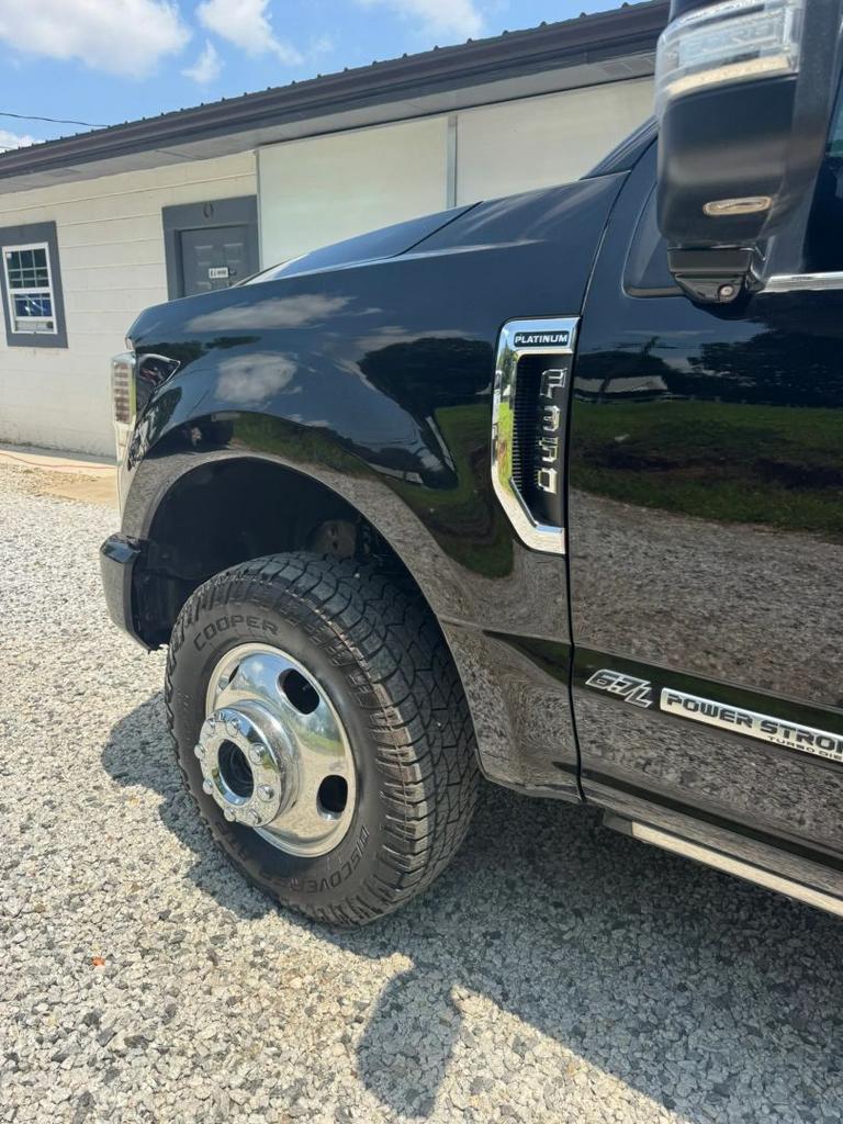 2020 Ford F350 - $35,500