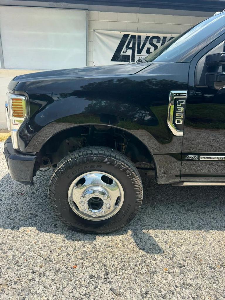 2020 Ford F350 - $35,500