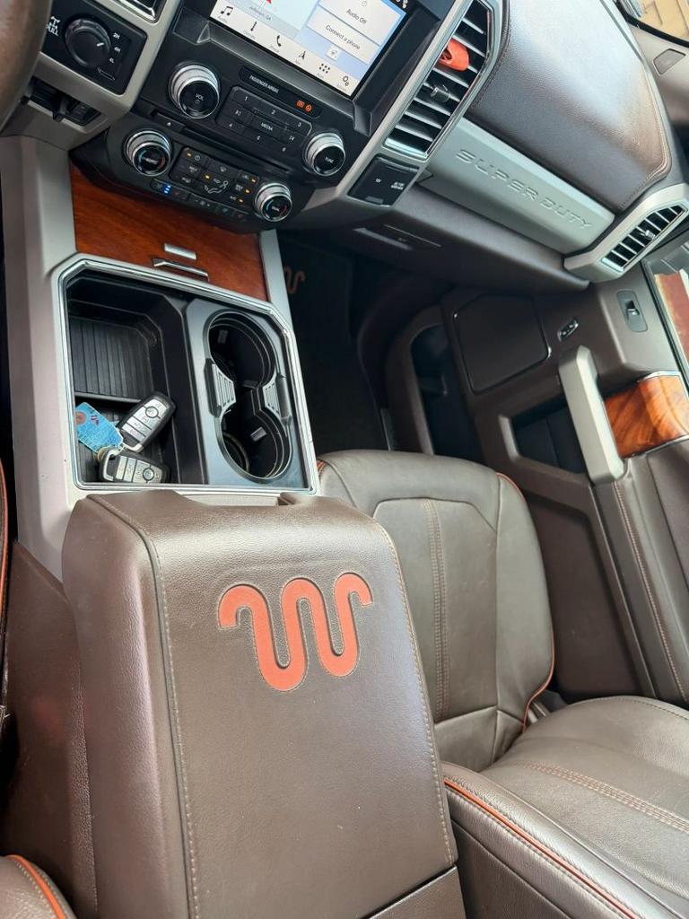 2017 Ford F-250 - $32,900
