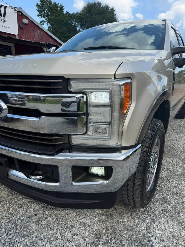 2017 Ford F-250 - $32,900