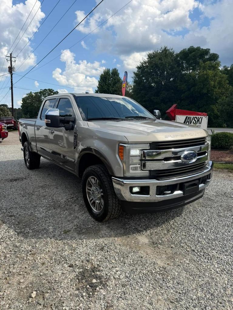 2017 Ford F-250 - $32,900
