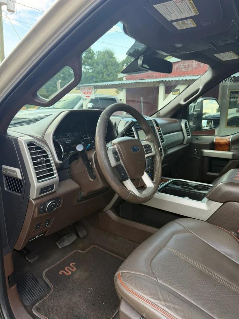 2017 Ford F-250 - $32,900