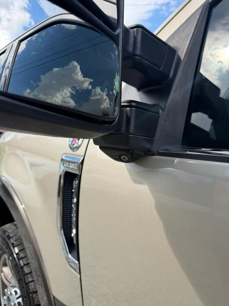 2017 Ford F-250 - $32,900