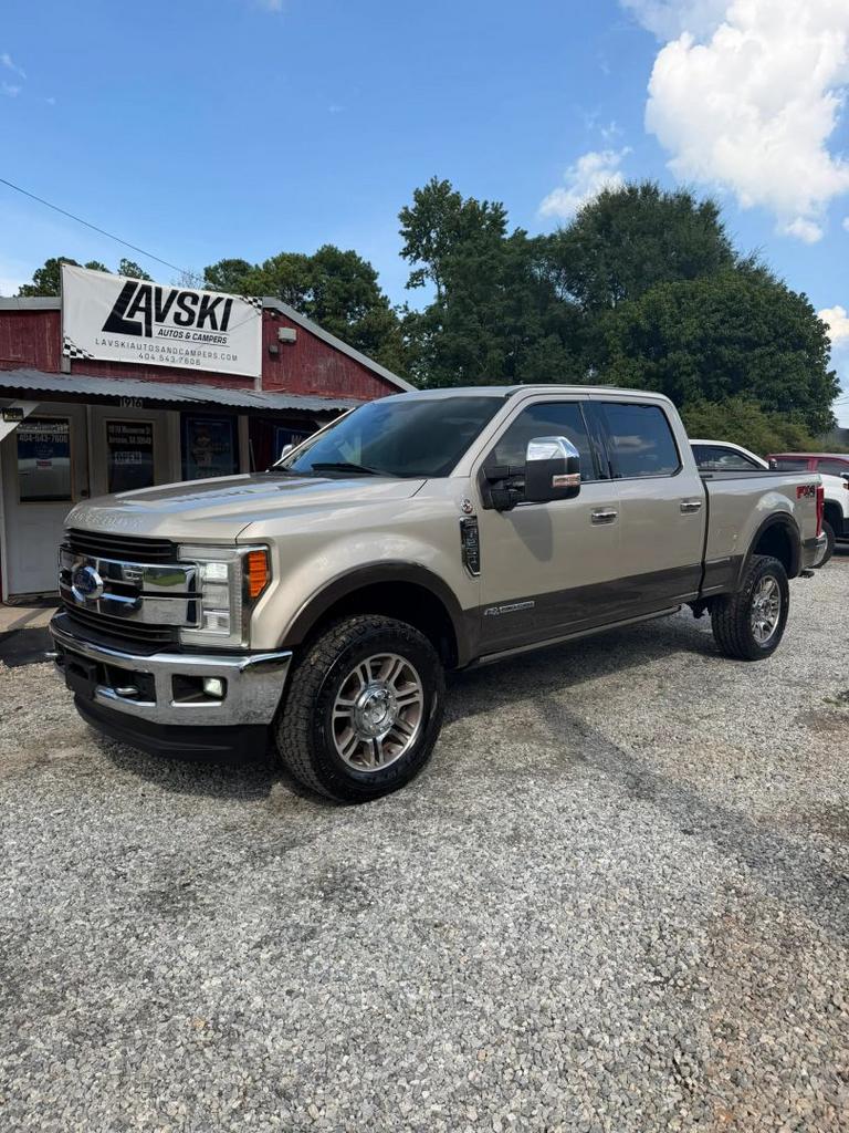 2017 Ford F-250 - $32,900