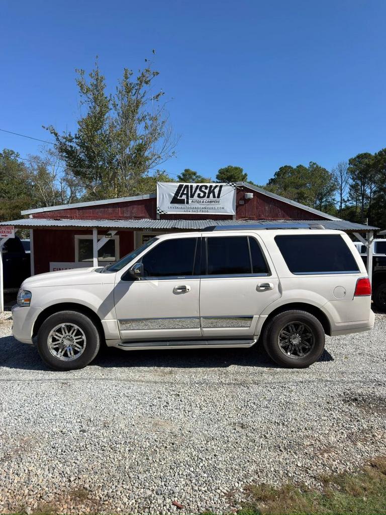 2008 Lincoln Navigator - $3,200