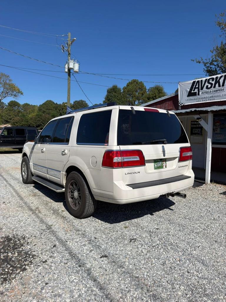 2008 Lincoln Navigator - $3,200