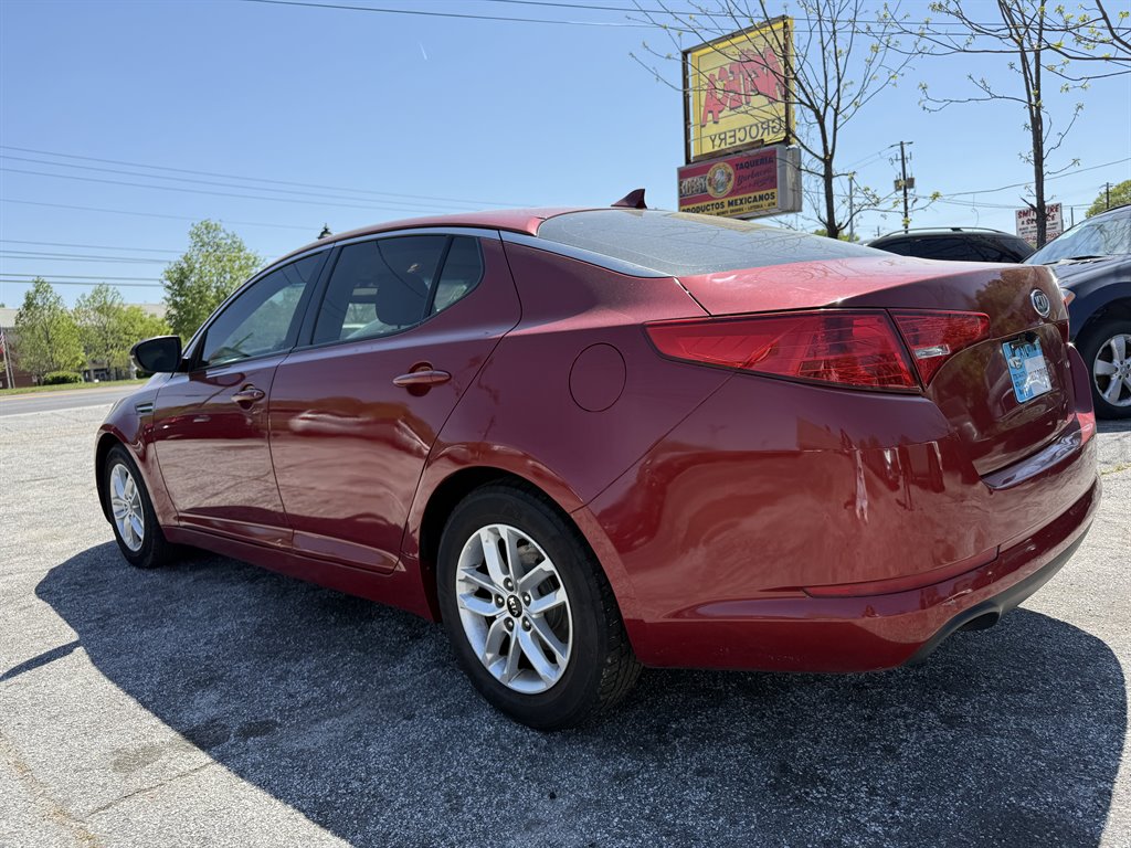 2011 Kia Optima LX photo