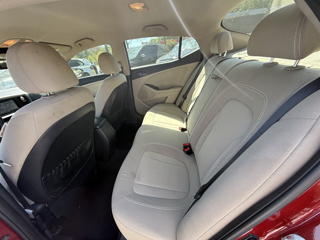 2011 Kia Optima LX photo