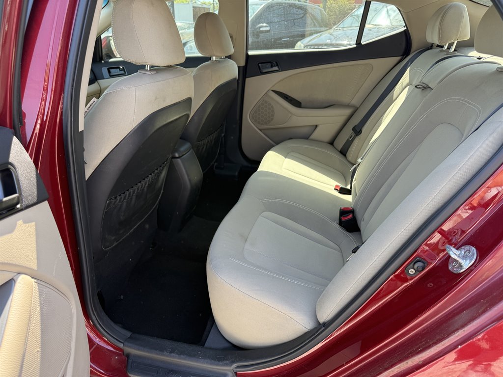 2011 Kia Optima LX photo